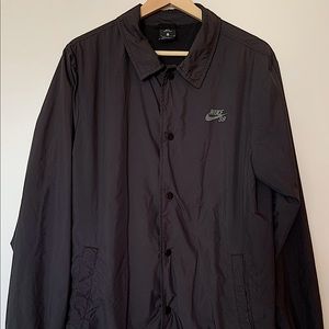 Nike SB Windbreaker